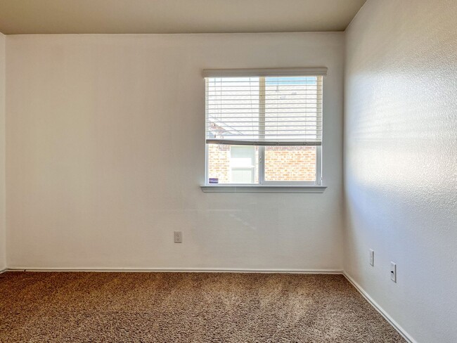 Building Photo - Available NOW!!!! This charming 1 story, 4...