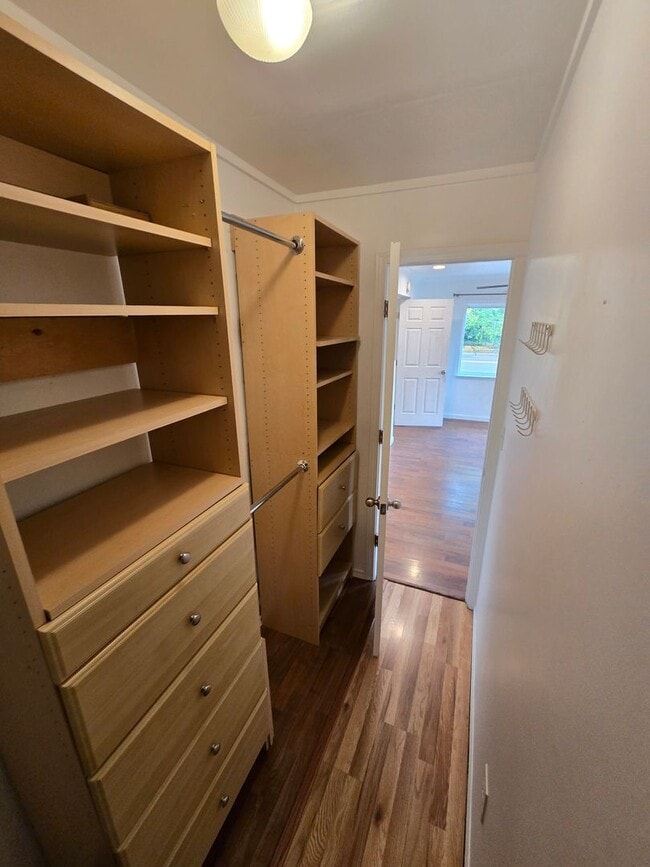 Building Photo - West-Flagstaff 4bd/2ba House Near NAU & CCC -Students & Pets OK!! Avail. July 10th!