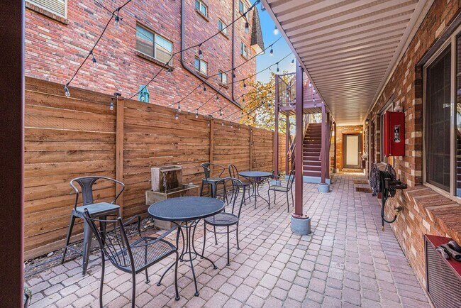 Building Photo - Spacious 1 Bed 1 Bath in the heart of Capi...