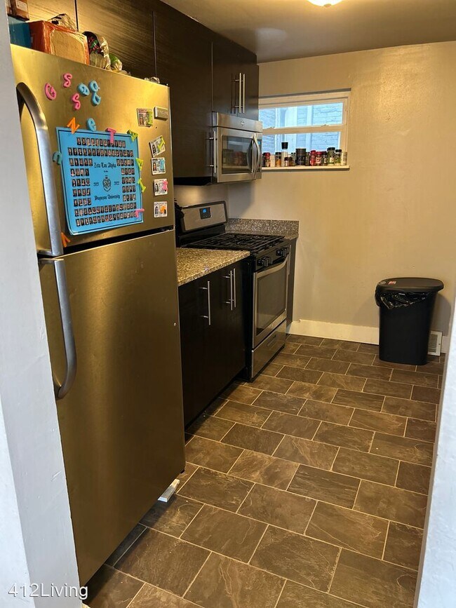 Building Photo - 4 br, 2 bath House - 82 S 24th Street