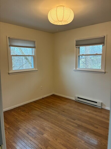 Building Photo - 309 Sandra Dr