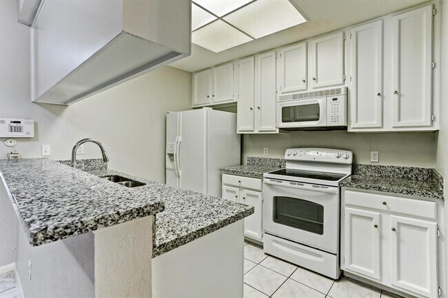 Building Photo - 11711 Memorial Dr