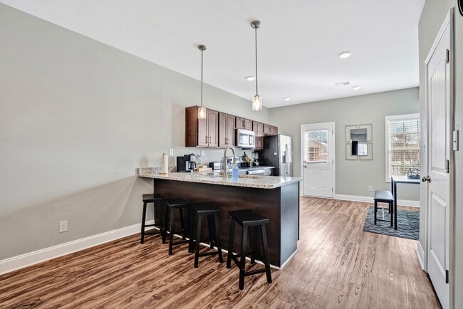 Building Photo - Legacy Executive Retreat | Modern 2BR Townhome for Professionals & Extended Stays