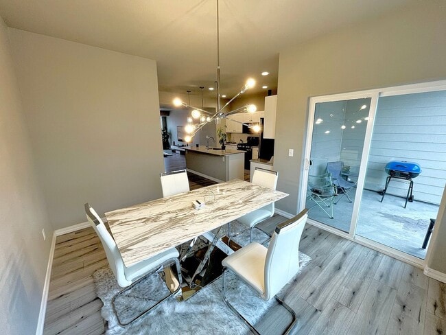 Building Photo - 7870 Bone Crk Pt