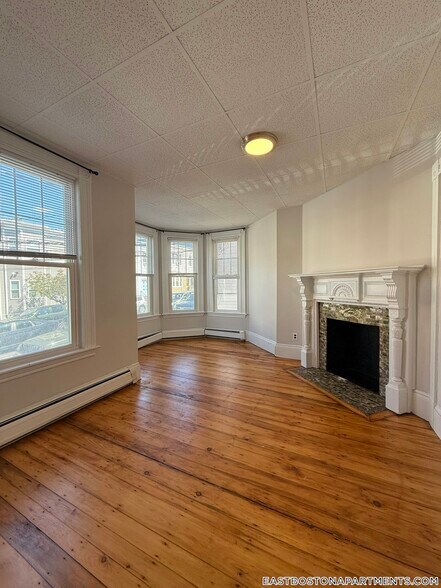 Building Photo - 31 Falcon St