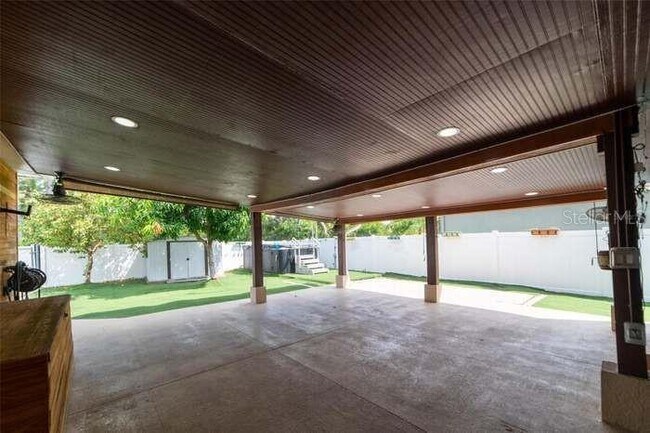 Building Photo - 14443 Golden Rain Tree Blvd