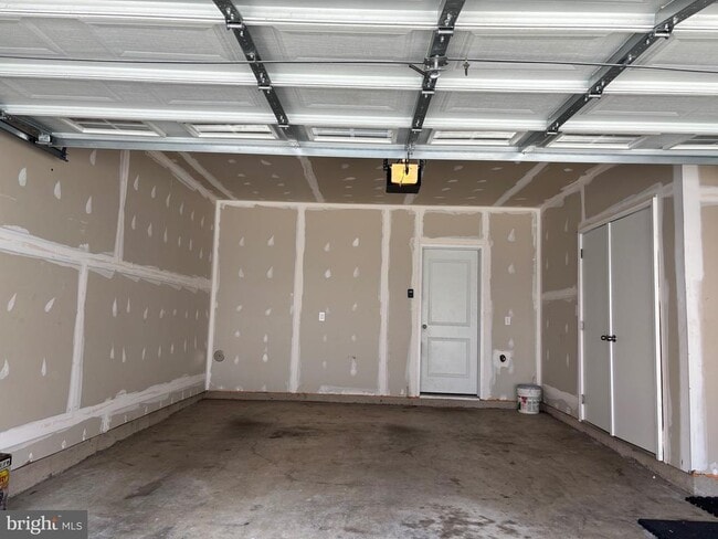 Building Photo - 9735 Orkney Pl