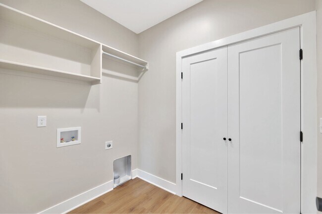 Building Photo - 357 Turnpike Rd