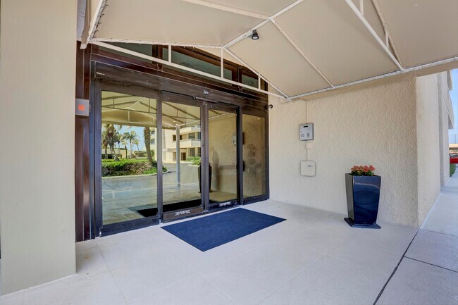 Building Photo - 5550 N Ocean Dr