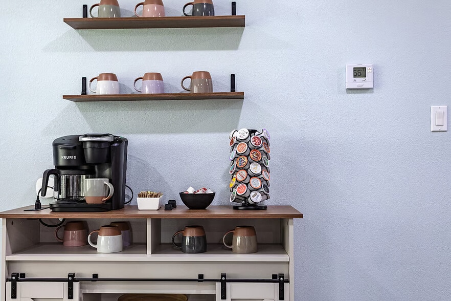 Building Photo - 3415 Shelby Ave