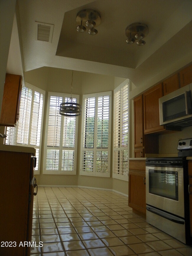 Building Photo - 9511 N 106th Pl