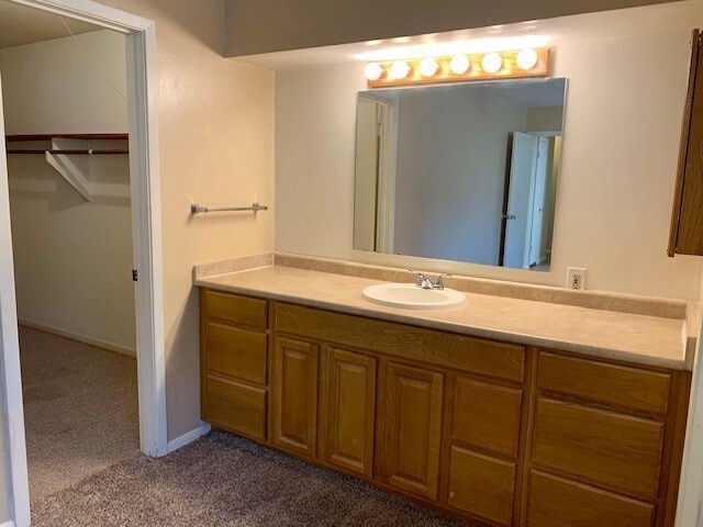 Building Photo - 16215 Rill Ln