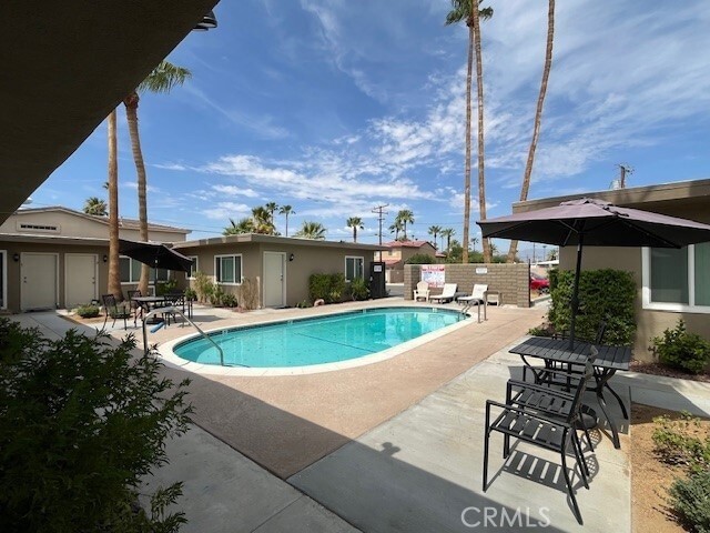 Building Photo - 45521 Sunset Ln