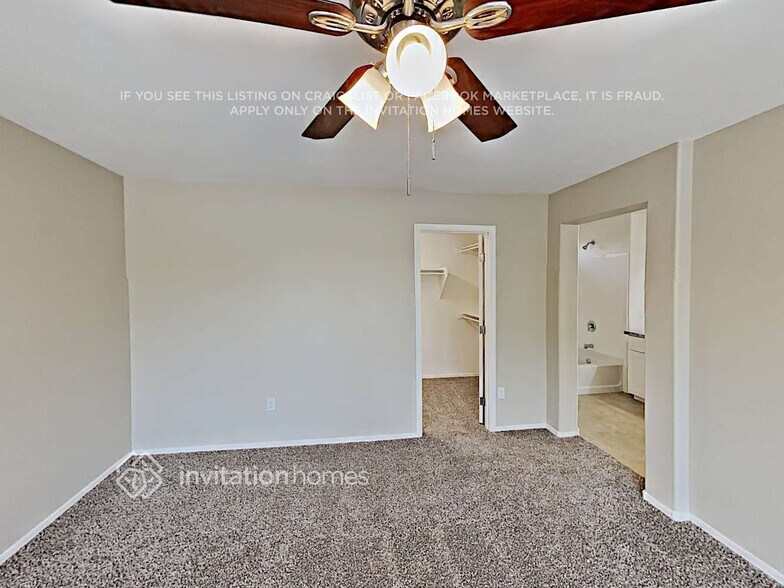 Building Photo - 1490 S Avocet St