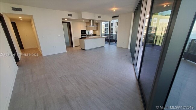 Building Photo - 1000 Brickell Plaza