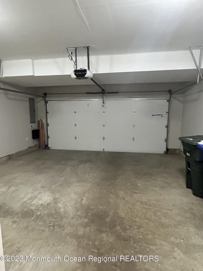 Building Photo - 31 Oak Leaf Ln