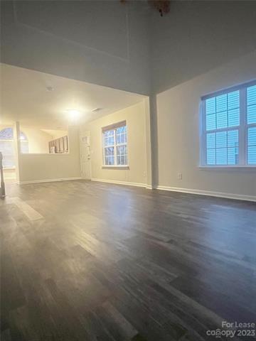 Building Photo - 3033 Des Prez Avenue