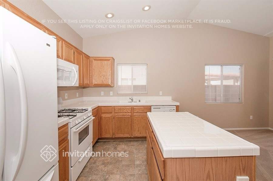 Building Photo - 1229 Autumn Ridge Cir