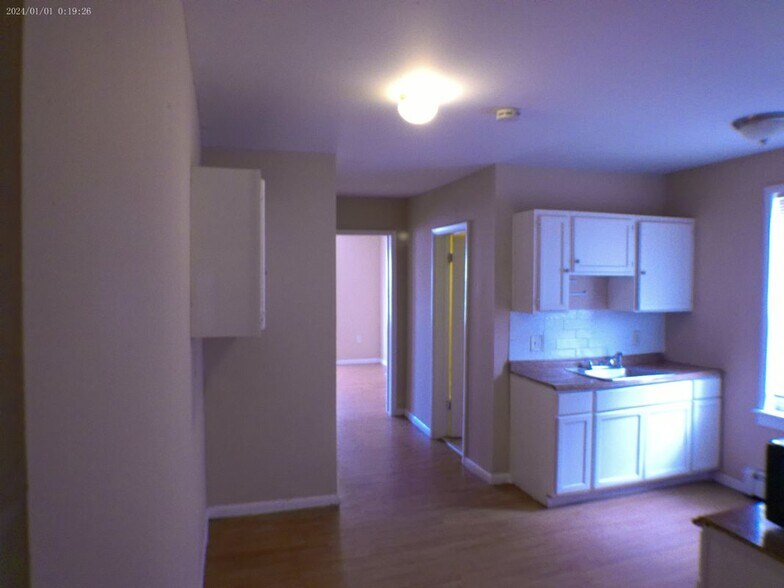 Building Photo - 13 Armstrong Pl