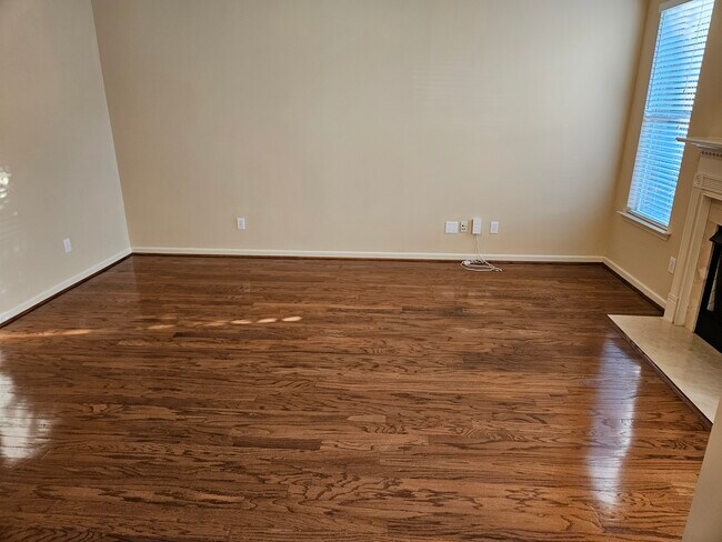 Building Photo - 53 Maple Grove Blvd SW