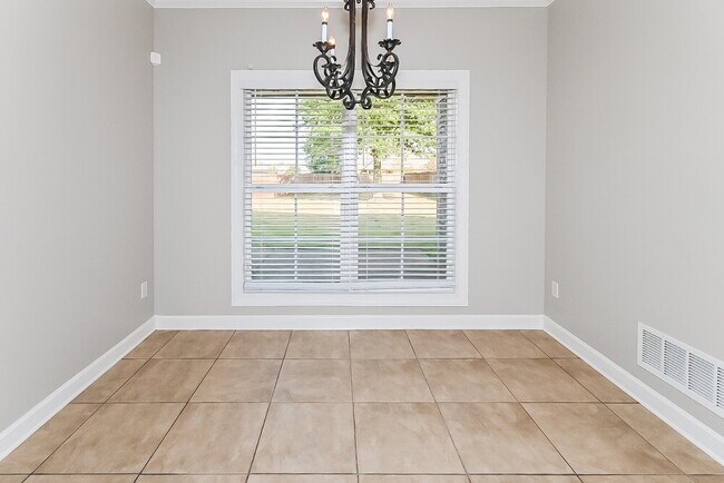 Building Photo - 3400 Valley Crest Dr