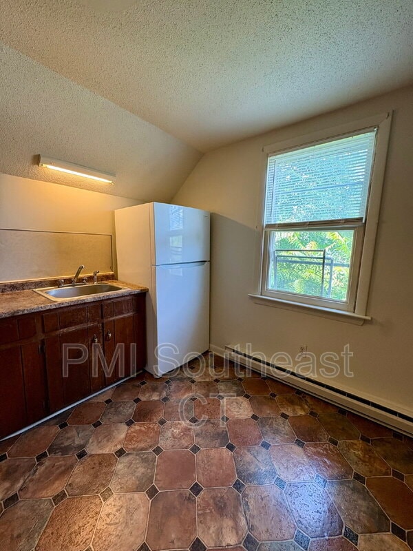 Building Photo - 54 Hempstead St