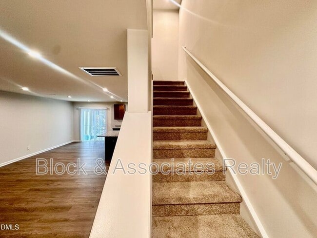 Building Photo - 6650 Gibraltar Rock Dr