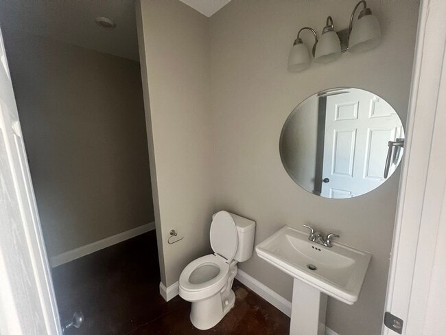 Building Photo - 309 Broad St