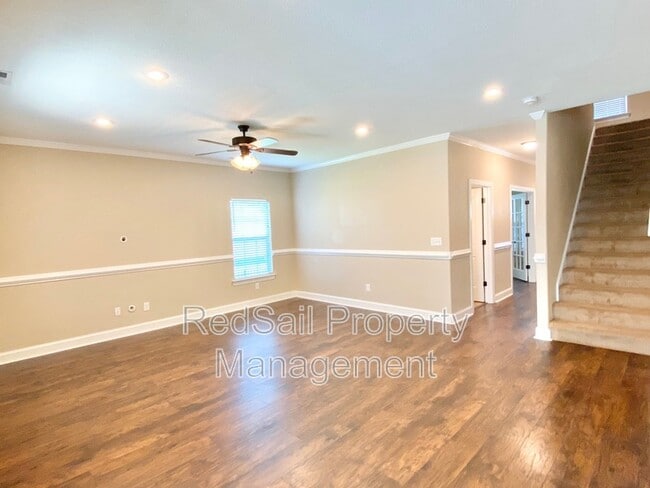 Building Photo - 711 Childs Ave