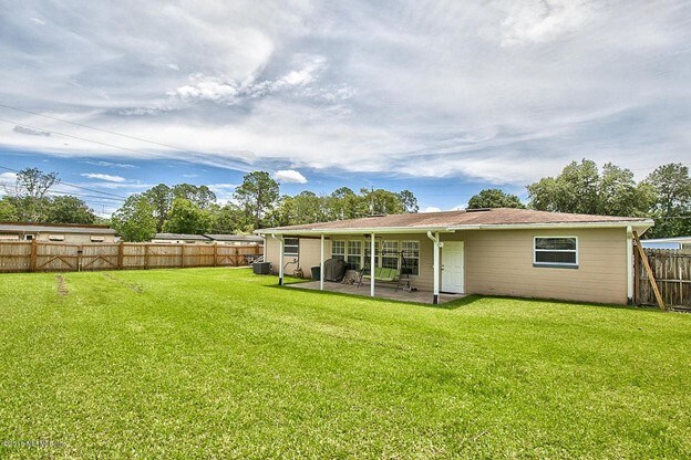 Primary Photo - 6145 Vasari Dr