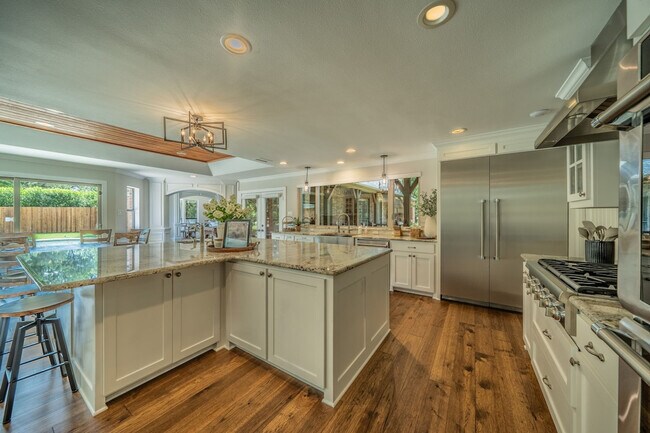 Building Photo - 11501 Custer Trail
