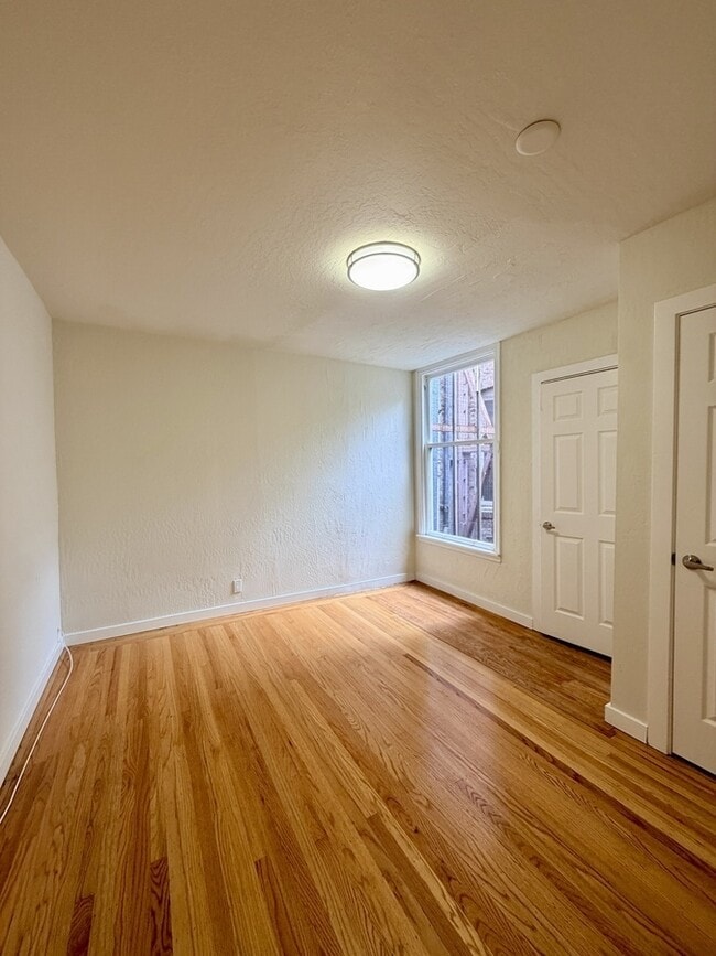Building Photo - 2211 Fillmore St