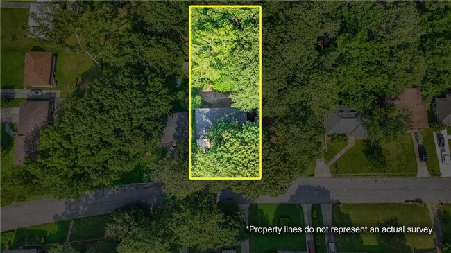 Building Photo - 2430 Hanford Dr SW
