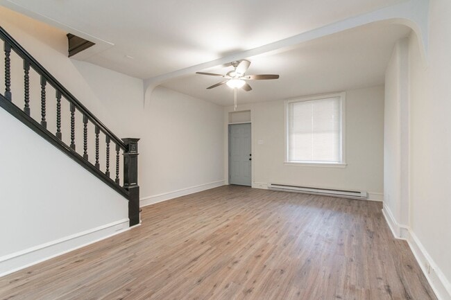 Building Photo - Beautiful 3-Bed/1.5 Bath Home Located in N...