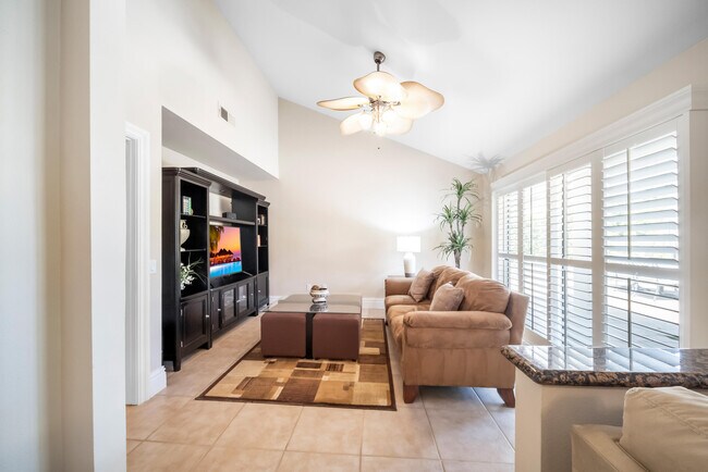 Building Photo - 43512 Via Magellan Dr