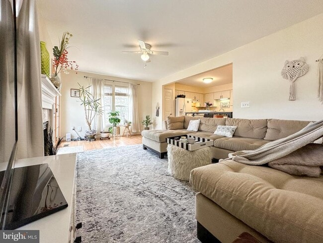 Building Photo - 14358 Haysickle Ct