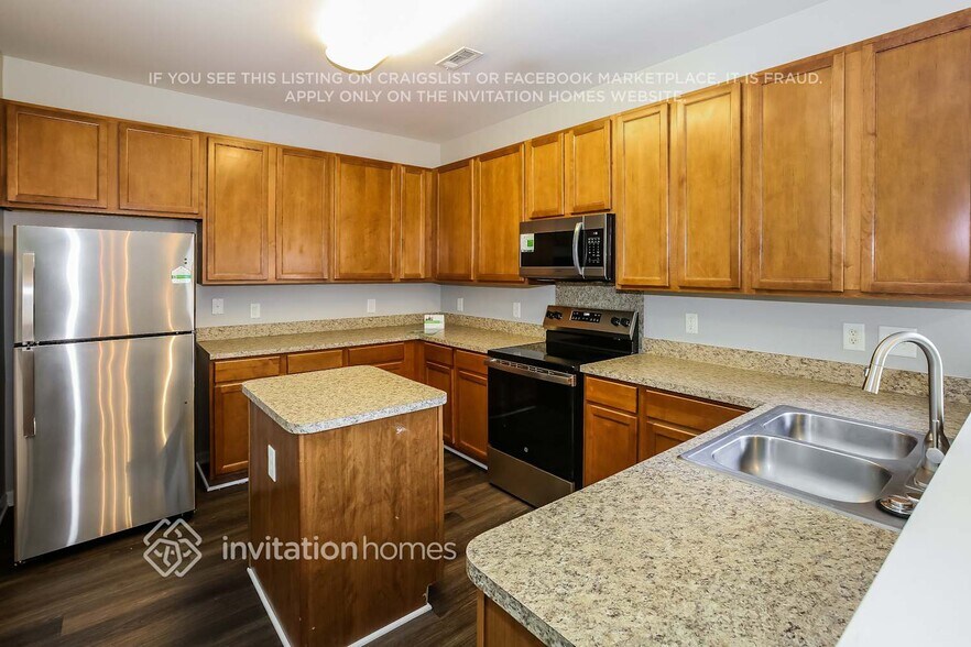 Building Photo - 717 Perth Dr