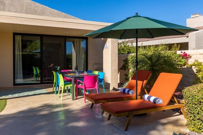Building Photo - Stylish Palm Springs Retreat with Pool