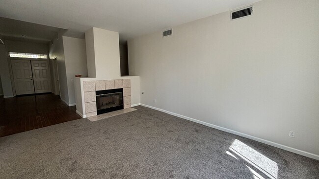 Building Photo - Adorable Four Bedroom home ready for its forever family!