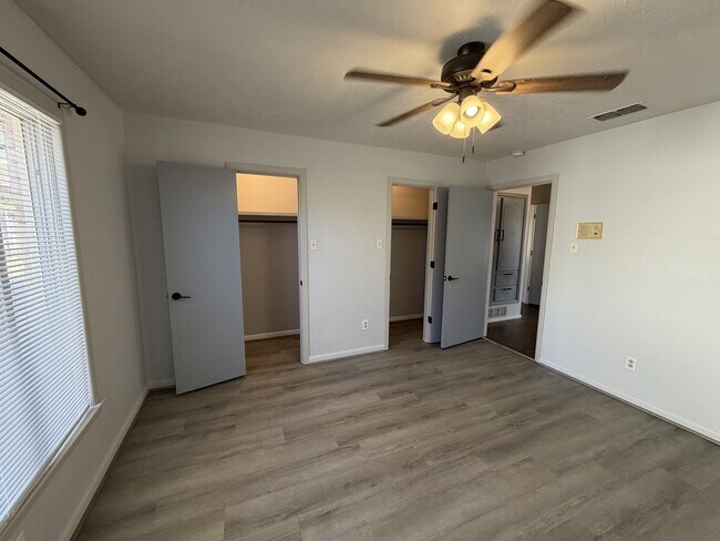 Building Photo - 6806 Norfolk Ave