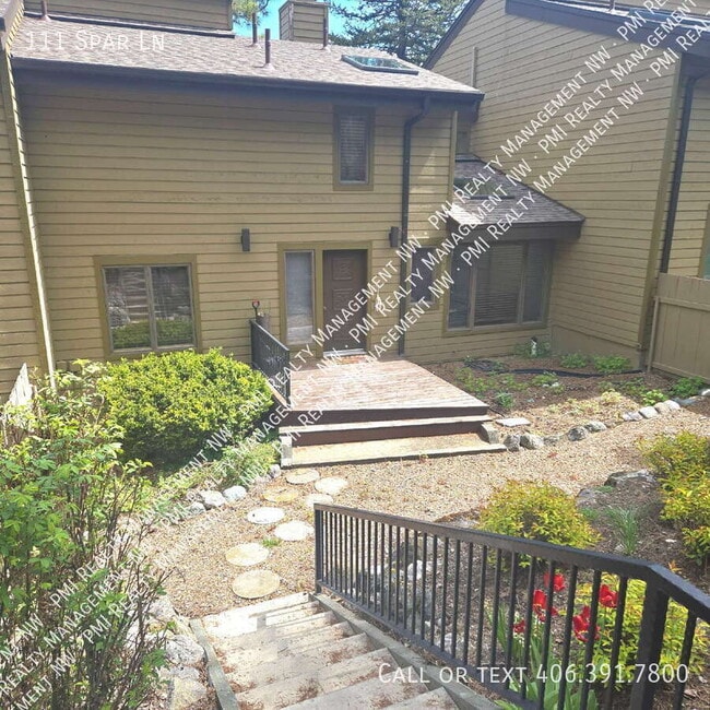 Building Photo - 111 Spar Ln