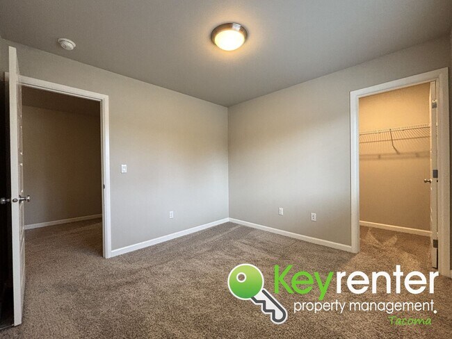 Building Photo - Beautiful 4 Bedroom 2.5 Bathroom Tacoma Home for Rent in Secluded Community!