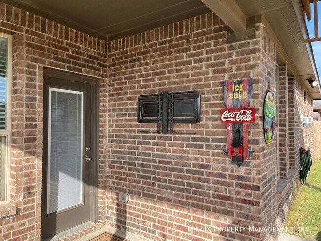 Building Photo - 1219 Pavilion Pkwy