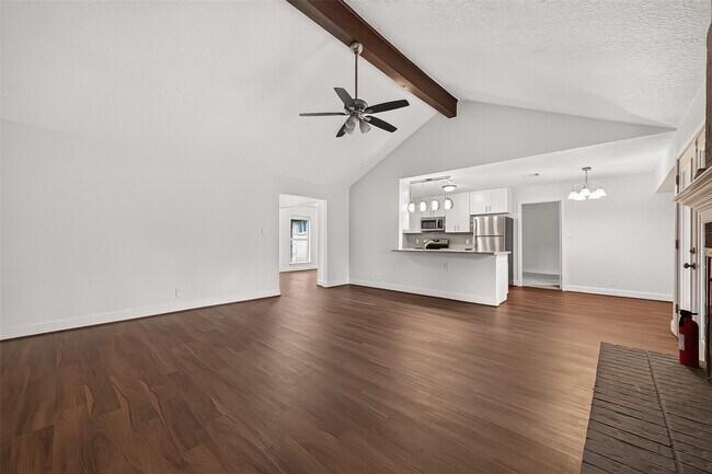 Building Photo - 509 Southern Oaks Dr