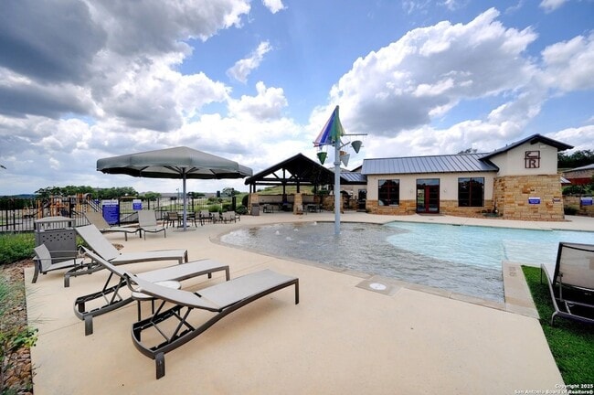 Building Photo - 32231 Escarole Bnd