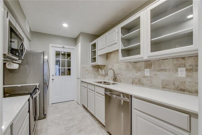 Building Photo - 631 Cimarron Trail