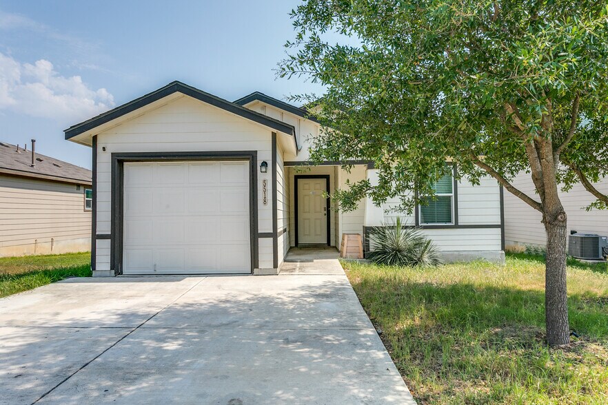 Primary Photo - 5518 Salado Fls