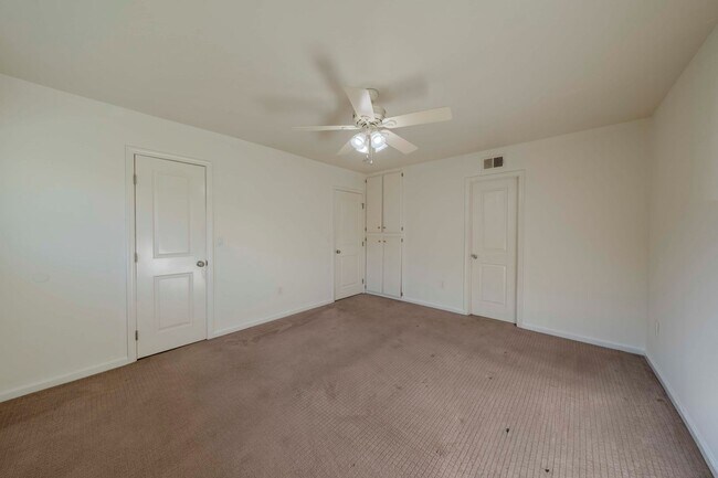 Building Photo - 16562 Sabot Ln