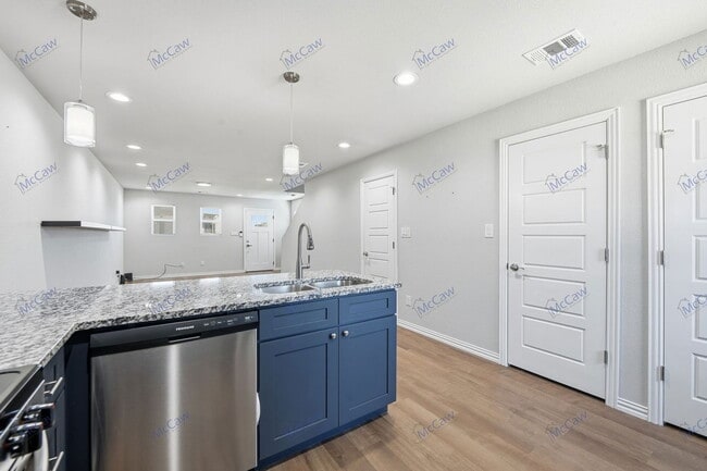 Building Photo - 852 Sims Legacy Ln