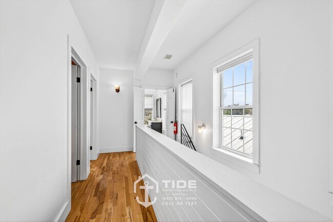 Building Photo - 40 Poinsett St